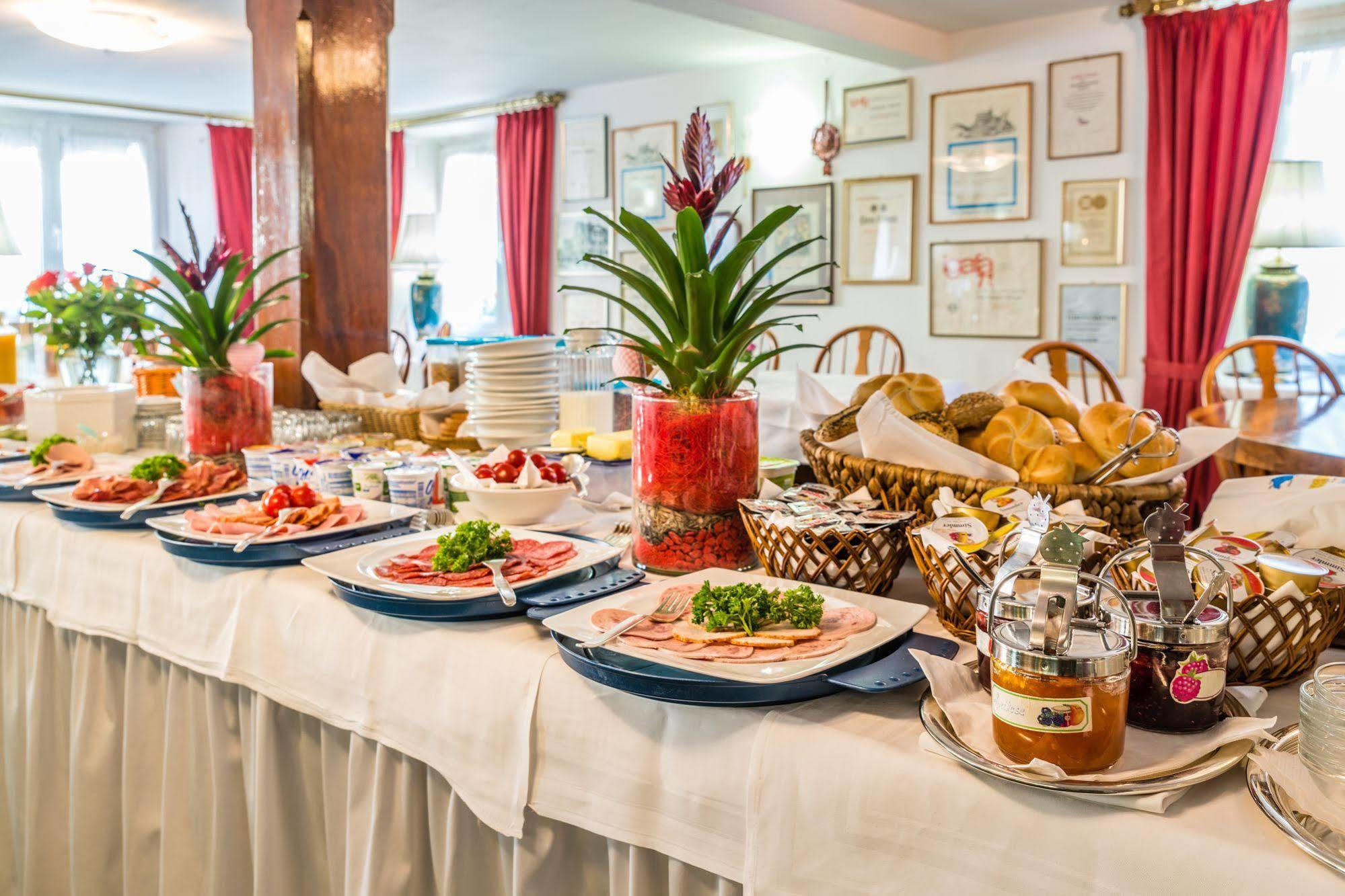 Hotel Goldener Sternen Konstanz Dış mekan fotoğraf