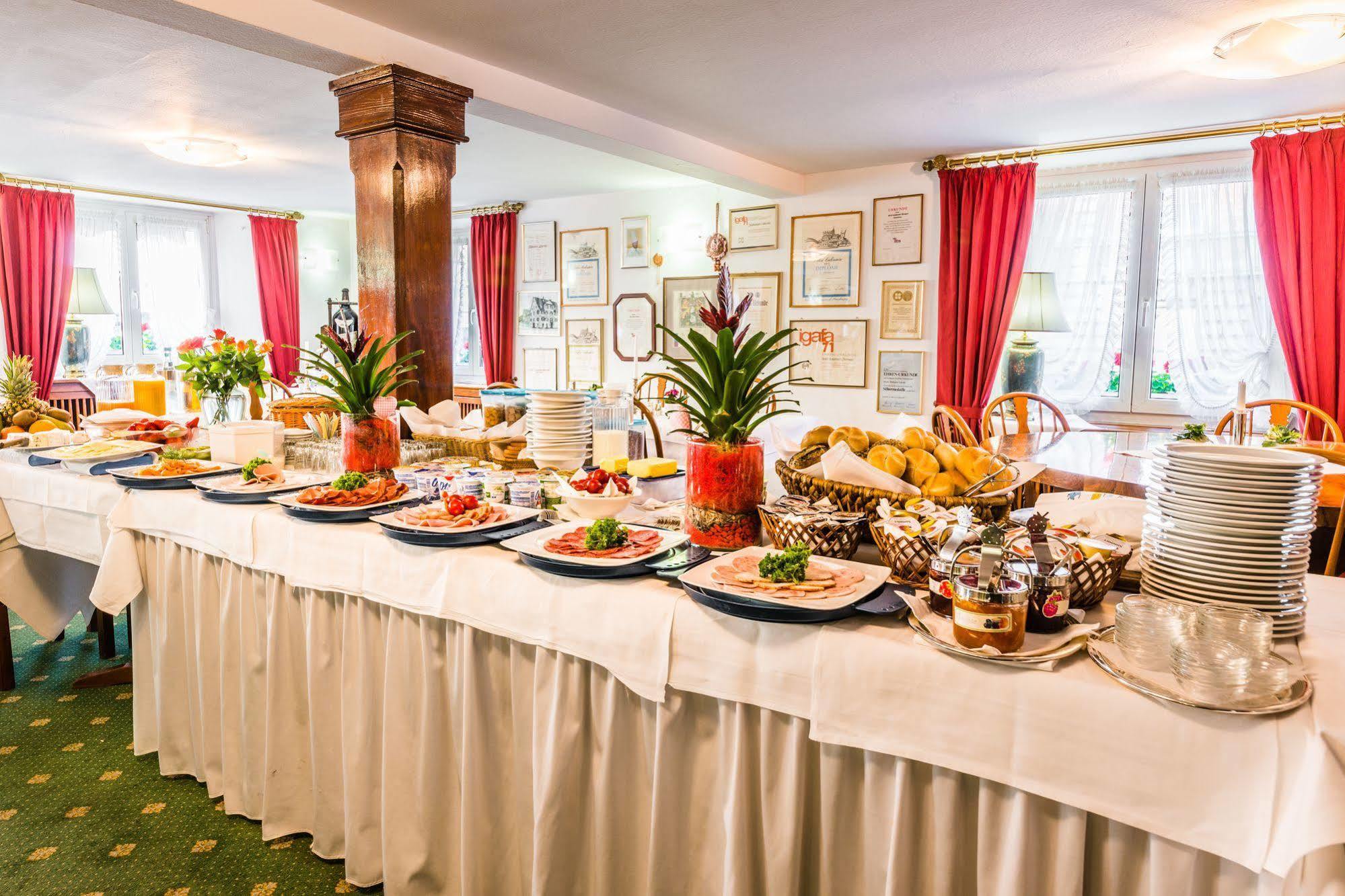 Hotel Goldener Sternen Konstanz Dış mekan fotoğraf